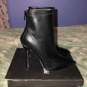 Pointed Ankle Sock Boots